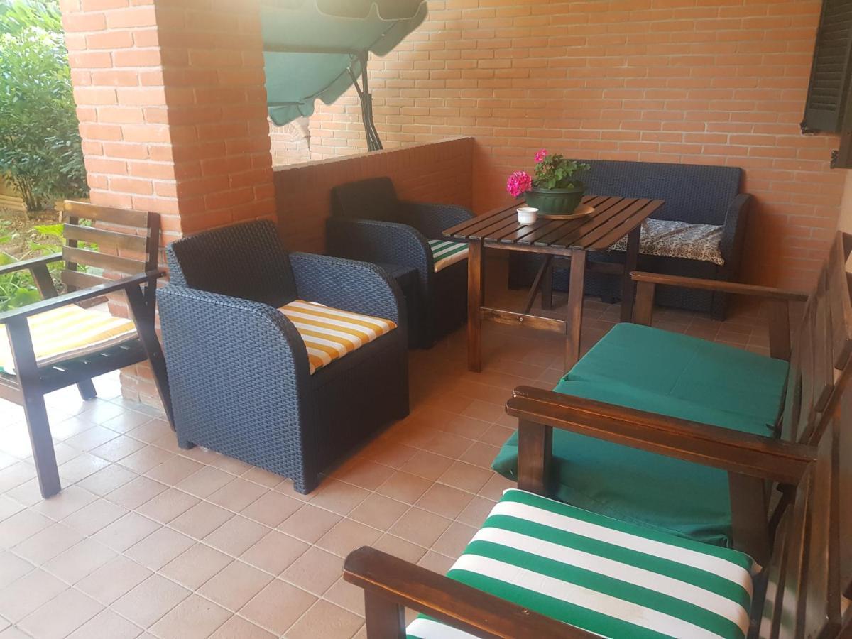 La Quercia Fiorita Hotel Trivolzio ภายนอก รูปภาพ