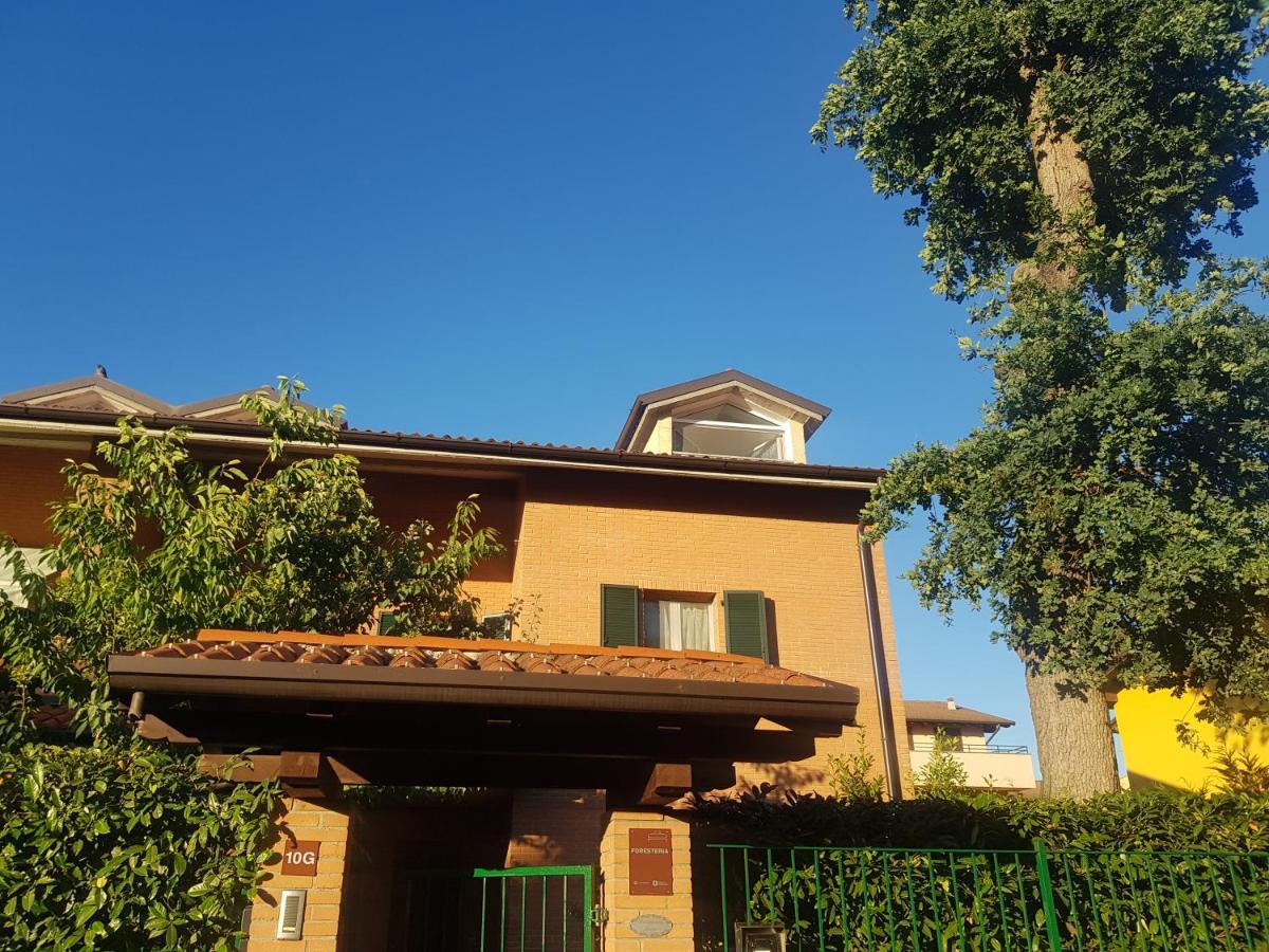 La Quercia Fiorita Hotel Trivolzio ภายนอก รูปภาพ