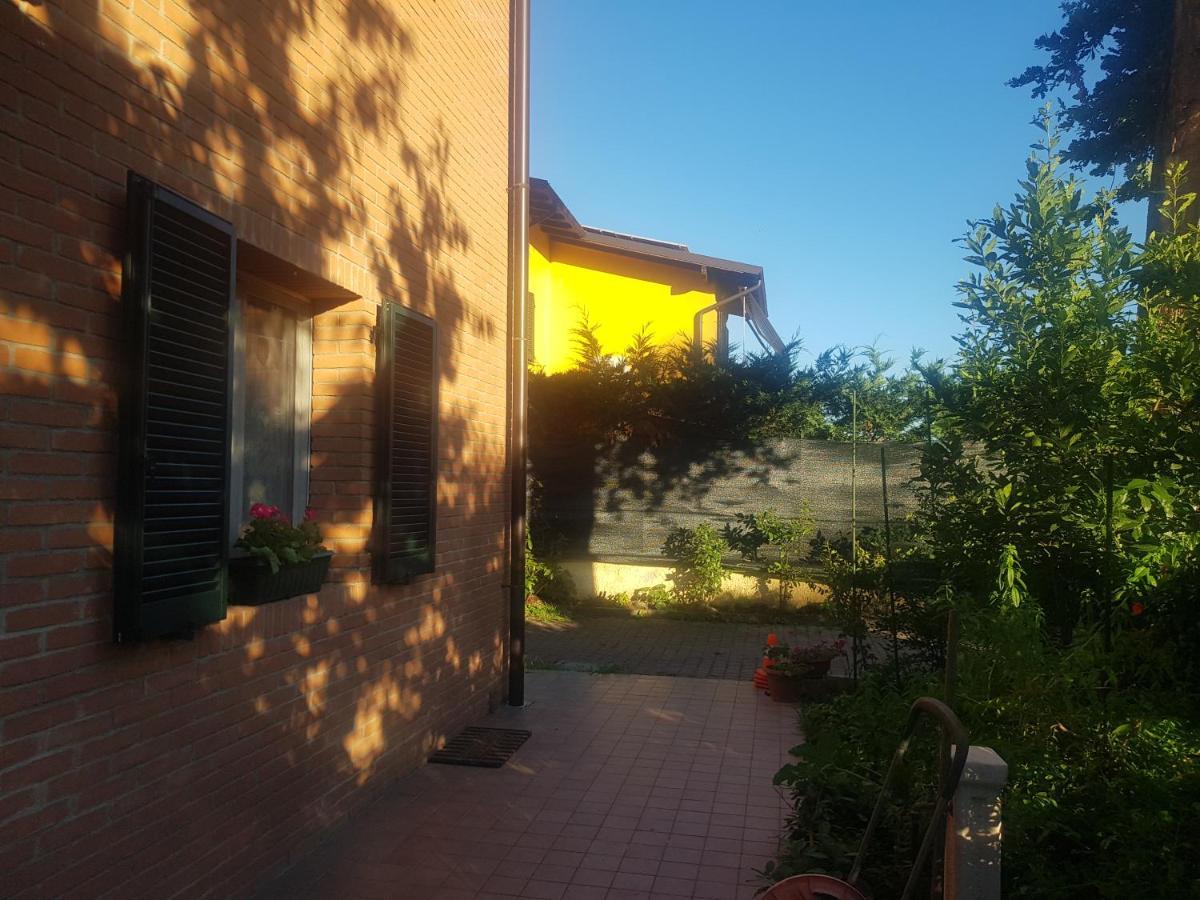 La Quercia Fiorita Hotel Trivolzio ภายนอก รูปภาพ