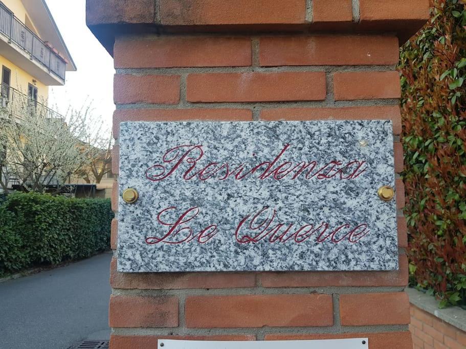 La Quercia Fiorita Hotel Trivolzio ภายนอก รูปภาพ