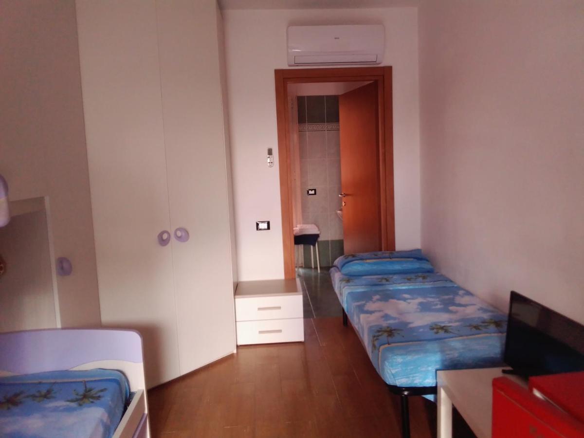 La Quercia Fiorita Hotel Trivolzio ภายนอก รูปภาพ