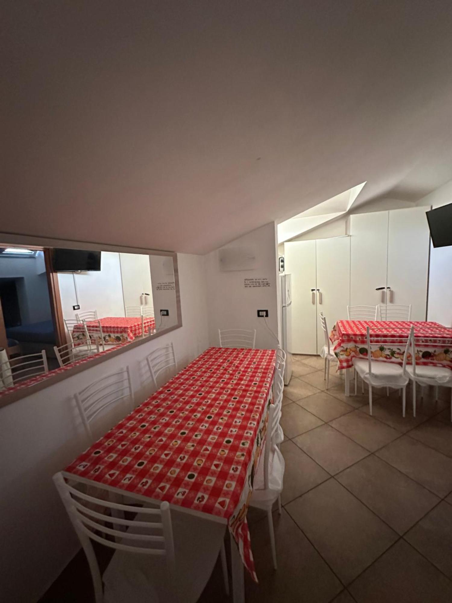 La Quercia Fiorita Hotel Trivolzio ภายนอก รูปภาพ
